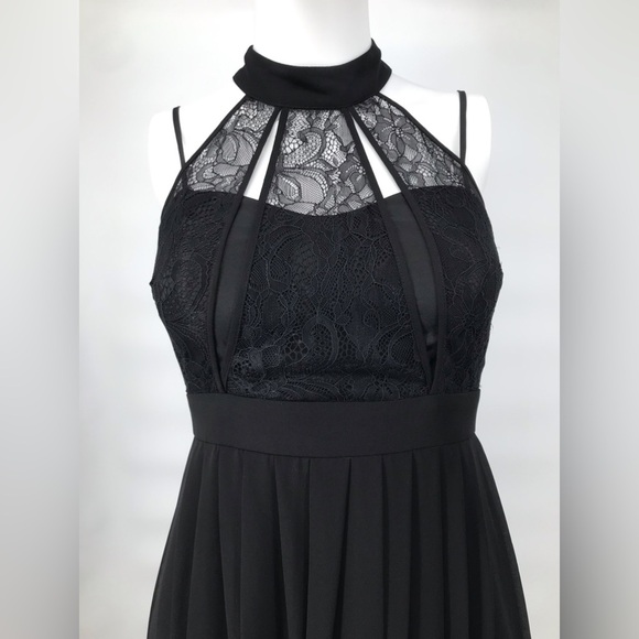 BCBGeneration Lace Cutout Bust Formal Maxi Dress - Picture 7 of 12